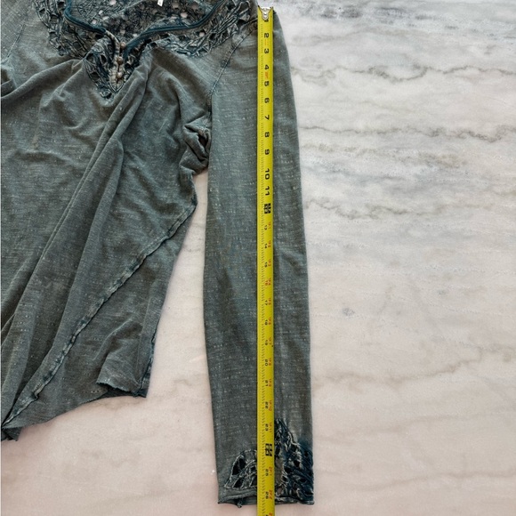 Free People Luna Long Sleeve Embroidered Eyelet Top Size L - Picture 7 of 16